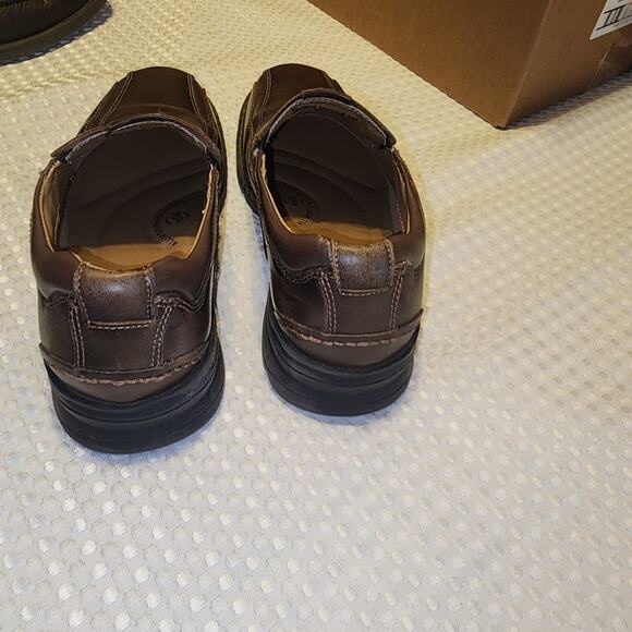 DOCKERS EUC MENS SIZE 8.5 LEATHER SLIPON LOAFERS SHOES